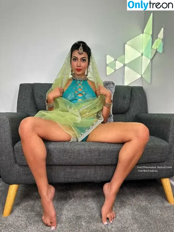 Aaliyah Yasin nude photo #0621 (_thatbritishcouple / aaliyah.yasin / thatbritishg1rl)