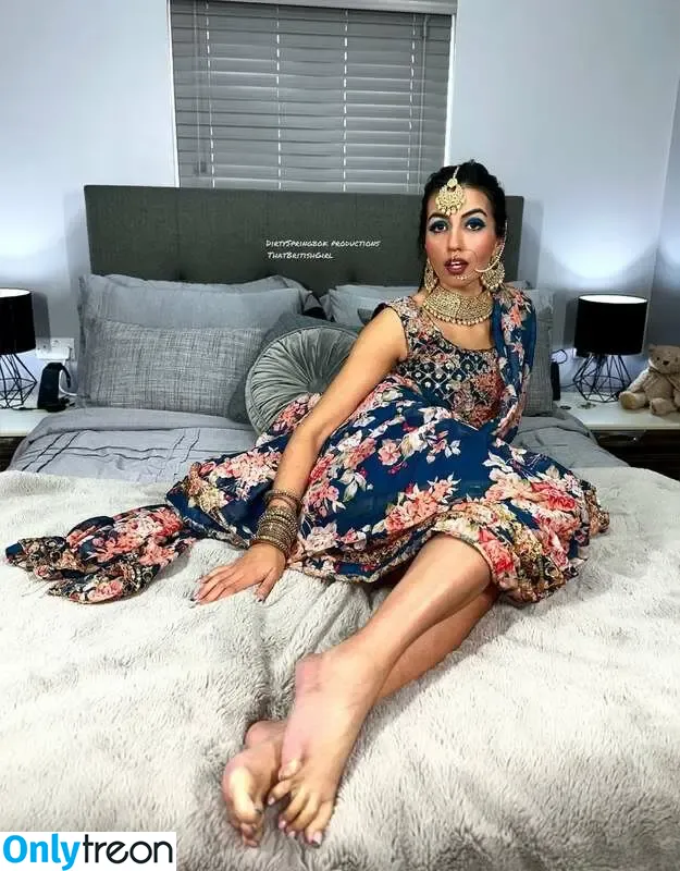 Aaliyah Yasin nude photo #0655 (_thatbritishcouple / aaliyah.yasin / thatbritishg1rl)