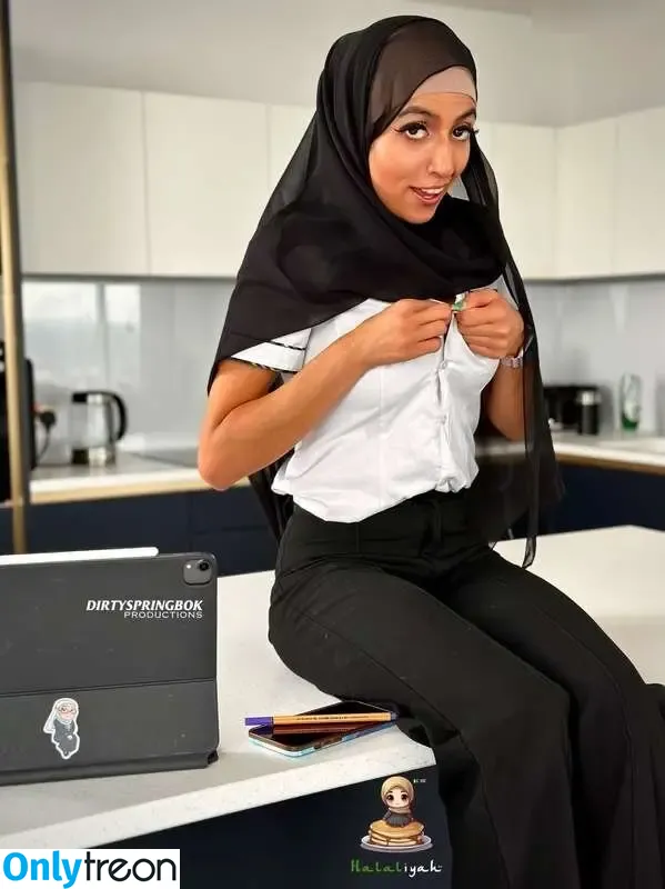 Aaliyah Yasin nude photo #0694 (_thatbritishcouple / aaliyah.yasin / thatbritishg1rl)