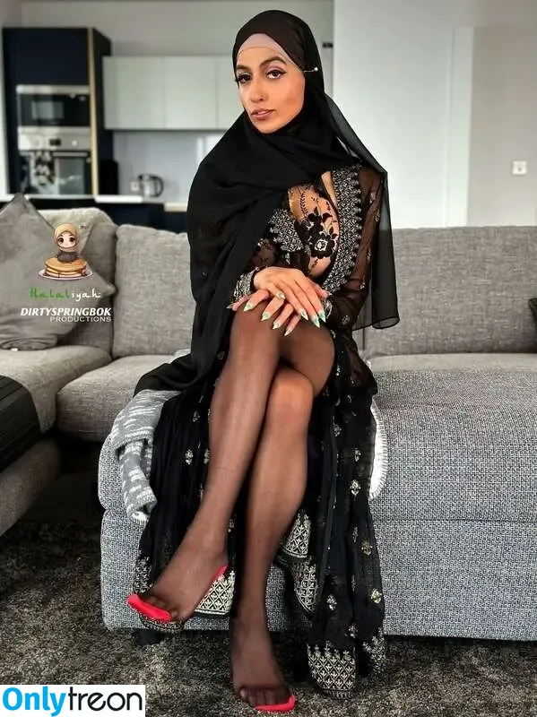 Aaliyah Yasin nude photo #0753 (_thatbritishcouple / aaliyah.yasin / thatbritishg1rl)