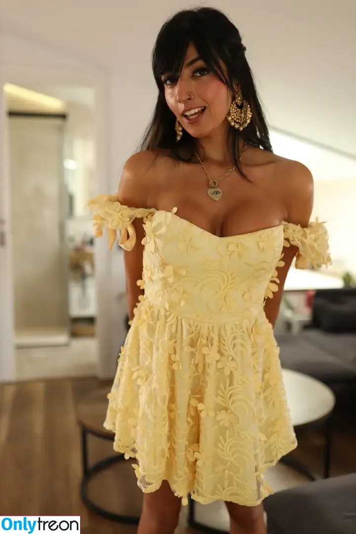 Aaliyah Yasin nude photo #0870 (_thatbritishcouple / aaliyah.yasin / thatbritishg1rl)