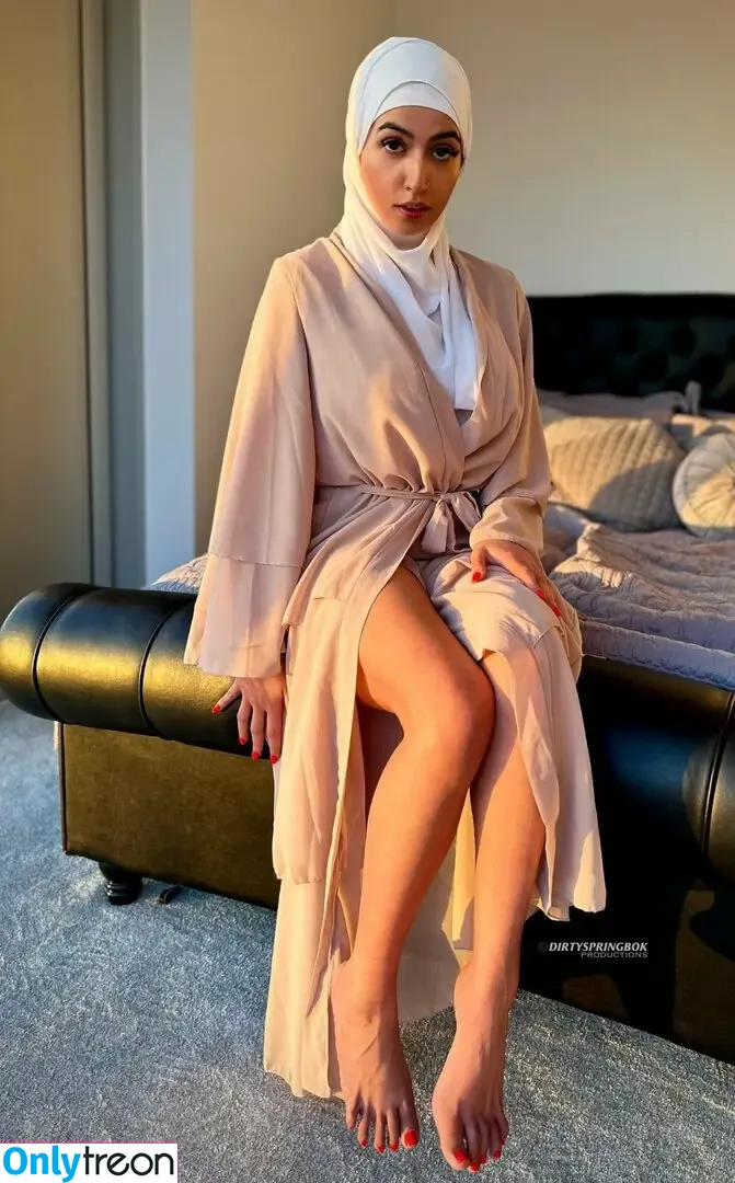 Aaliyah Yasin nude photo #0913 (_thatbritishcouple / aaliyah.yasin / thatbritishg1rl)