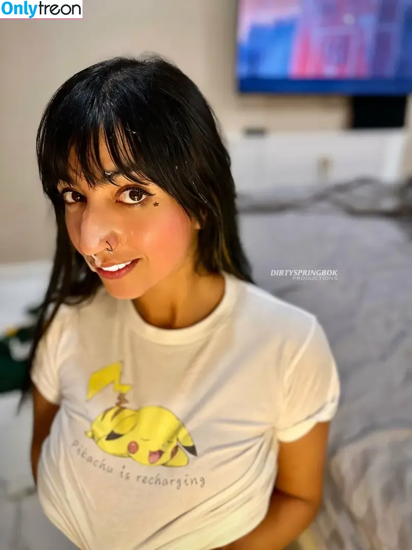 Aaliyah Yasin nude photo #1054 (_thatbritishcouple / aaliyah.yasin / thatbritishg1rl)