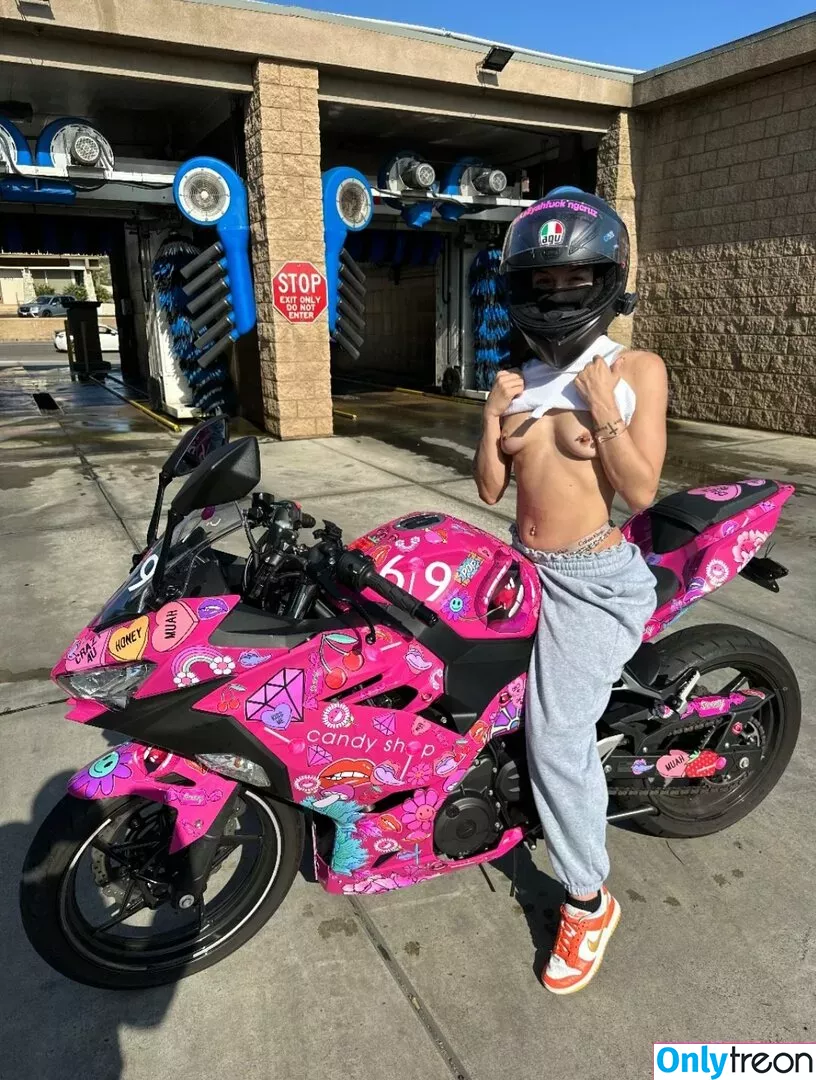 aaliyahfuckingcruz nude photo #0005 (aaliyahcruz00 / aaliyahfucking / missjunexoxo)