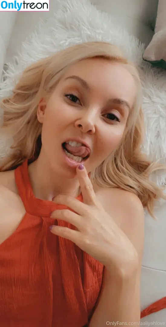 aaliyahlove голая photo #0064 (aaliyah.love019)