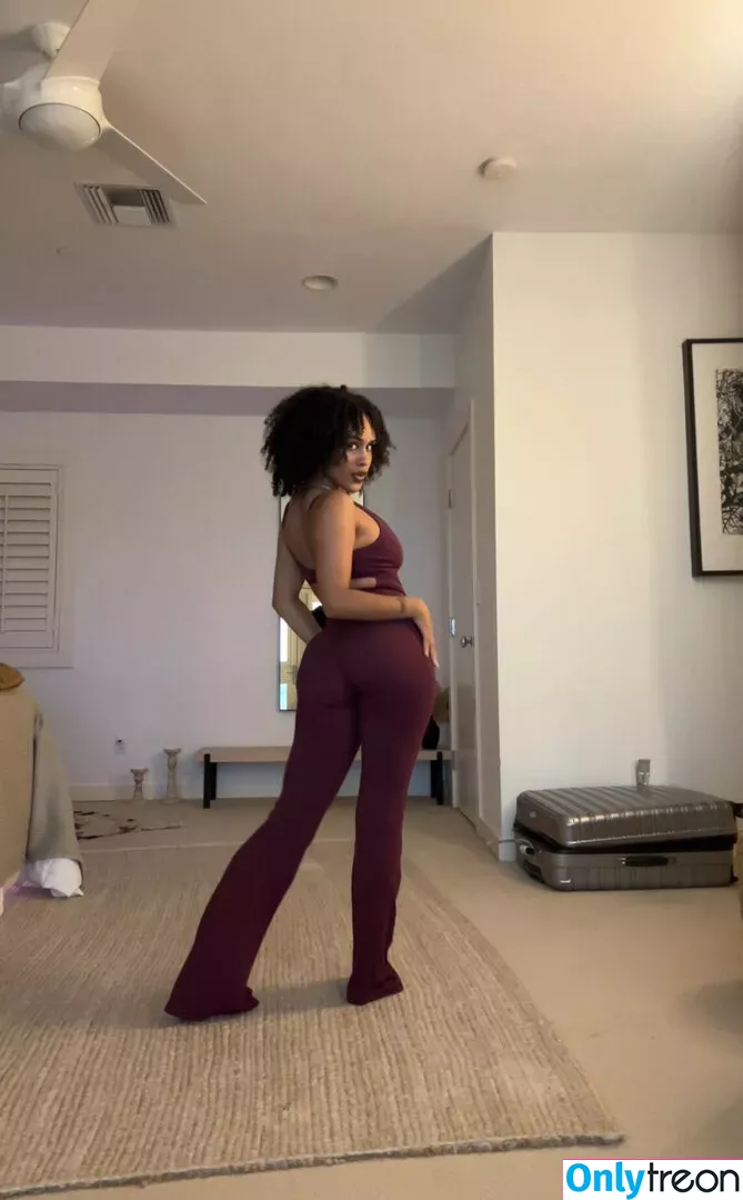 Aaliyeezy nude photo #0358 (theallierae)