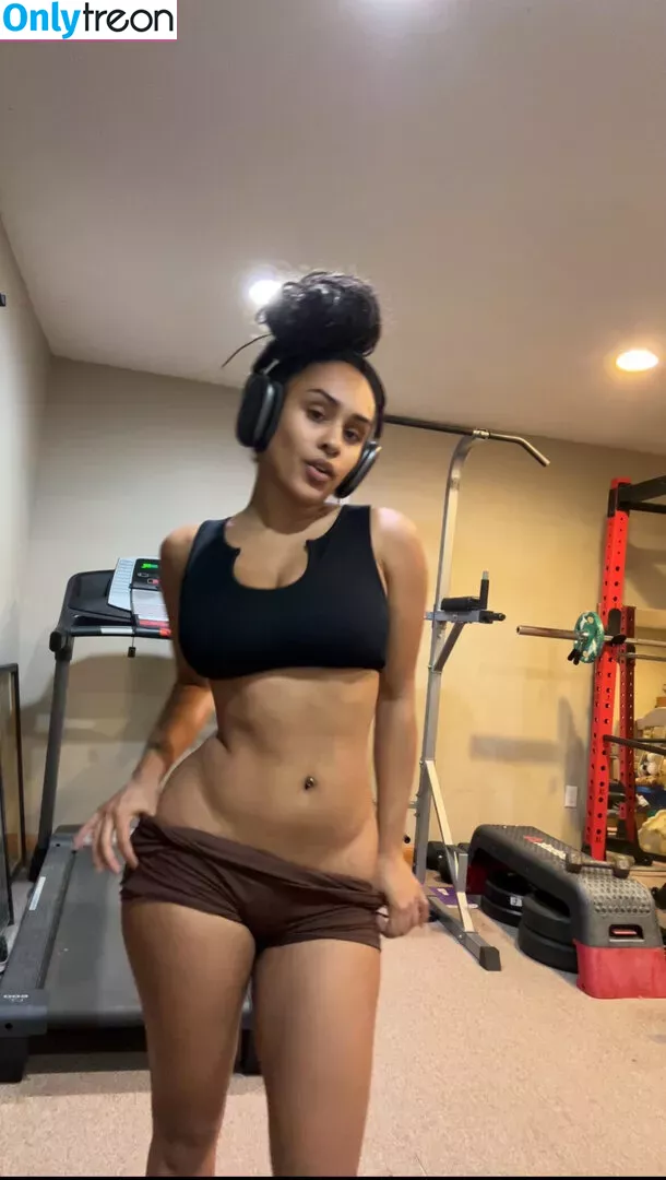 Aaliyeezy nude photo #0370 (theallierae)