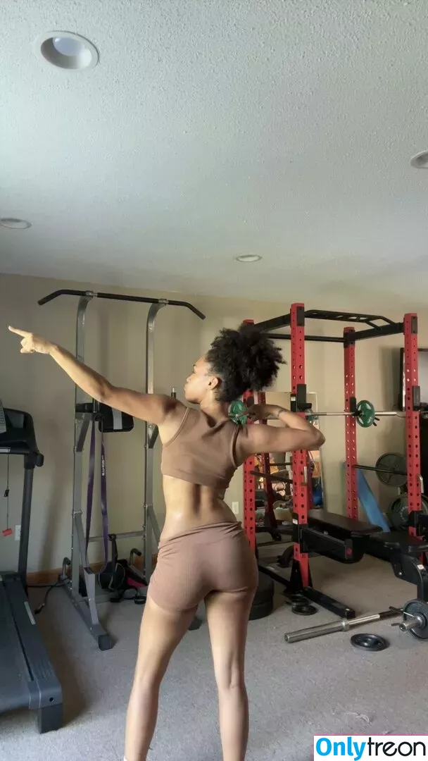 Aaliyeezy nude photo #0375 (theallierae)