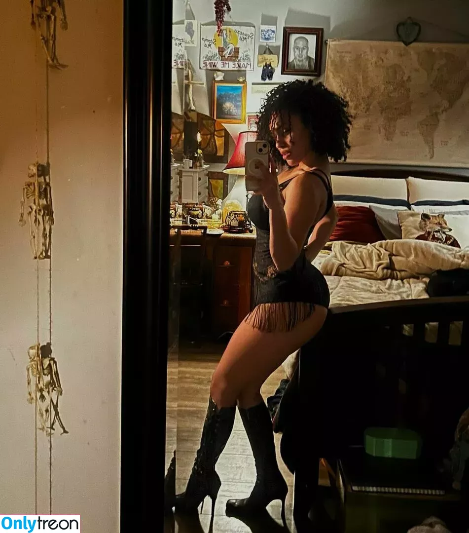 Aaliyeezy nude photo #0426 (theallierae)