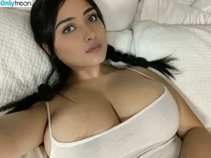 Aanya Advani / aanya_advani / stories фото голая #0058