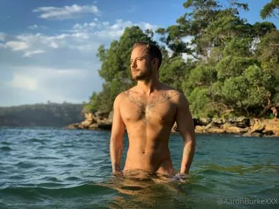 aaronburkexxx / aar0nburke nude photo #0007