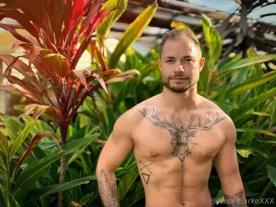 aaronburkexxx / aar0nburke nude photo #0022