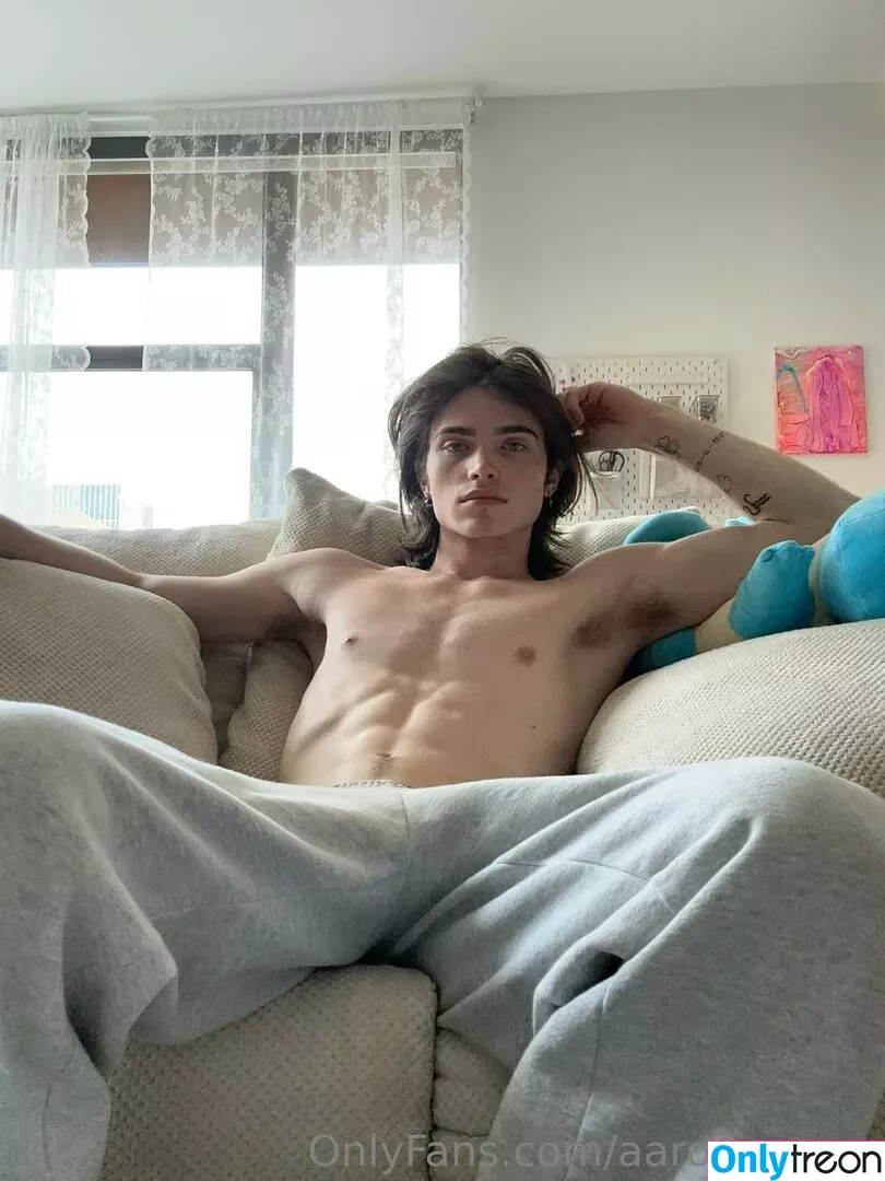 aaroncarson nude photo #0001 (aaroncarson)