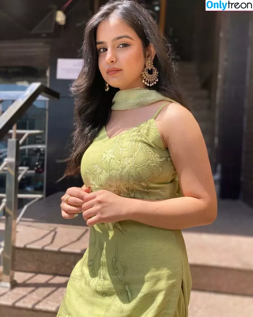 Aarushi Abrol nude photo #0019 (aarushi.abrol)