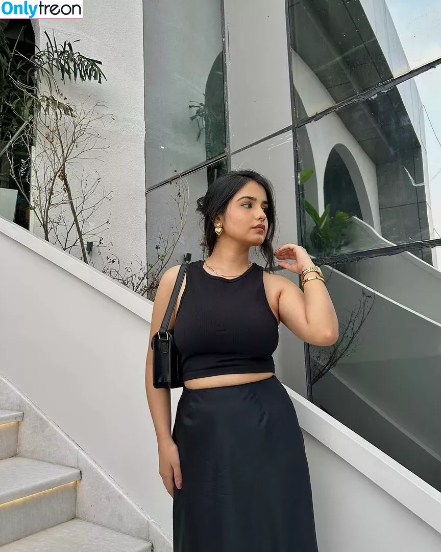 Aarushi Abrol nude photo #0020 (aarushi.abrol)