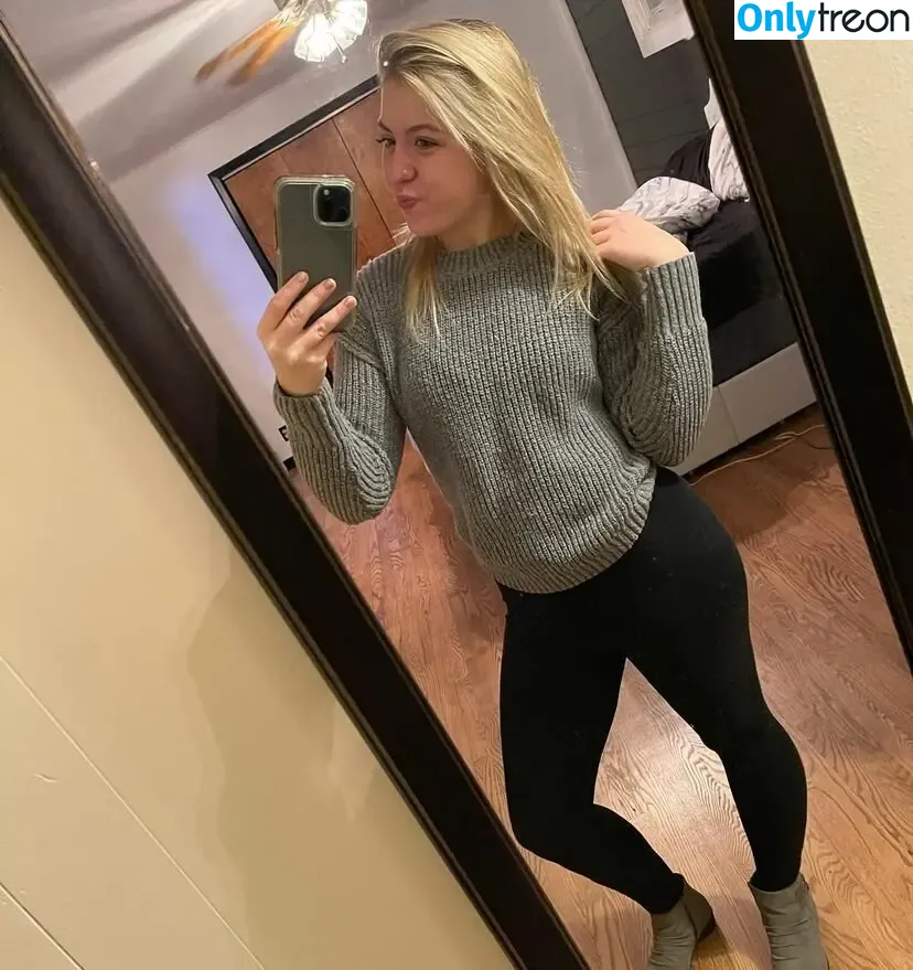 aautumn_blondie nude photo #0034 (a_rogs_0922)