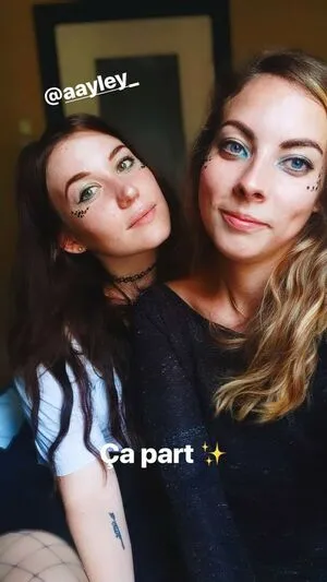 Aayley / French streamer nude photo #0107
