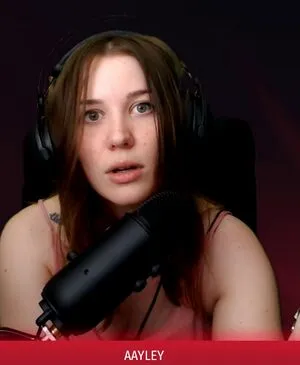 Aayley / French streamer nude photo #0120