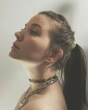 Aayley / French streamer nude photo #0128