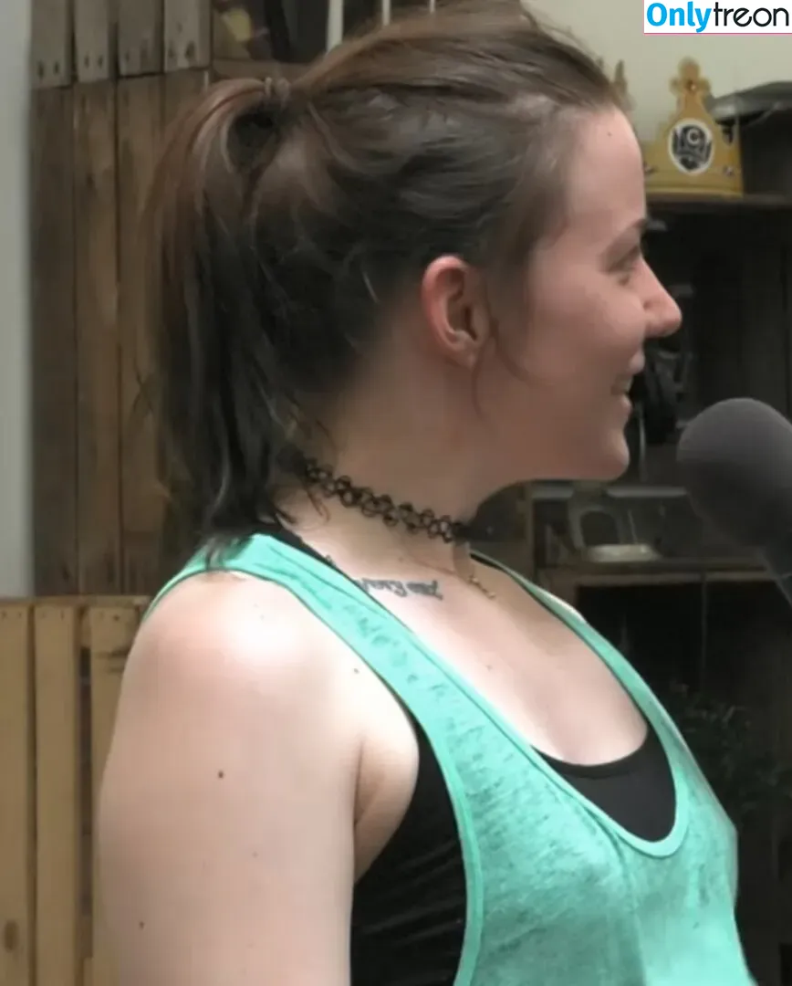 Aayley nude photo #0013 (French streamer)