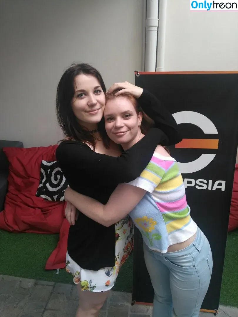 Aayley голая photo #0042 (French streamer)