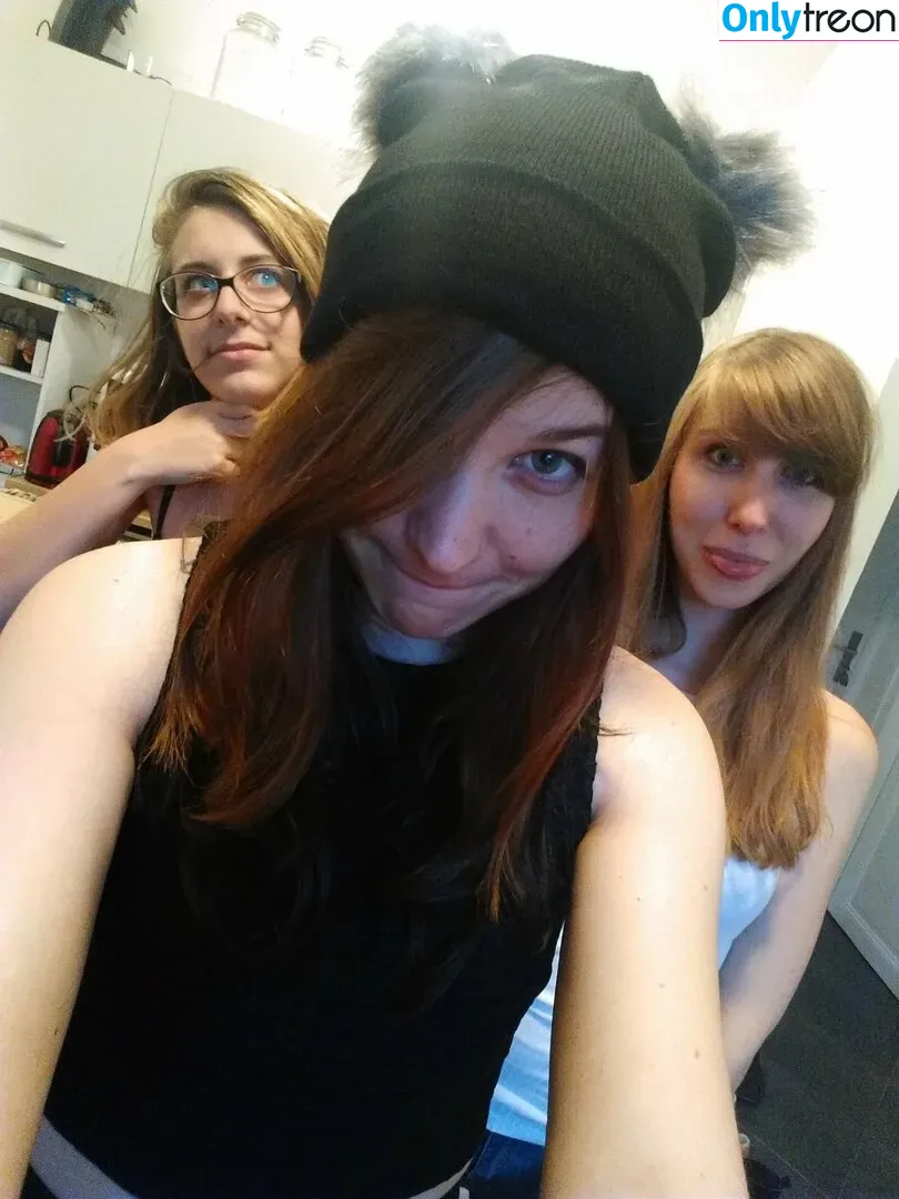 Aayley голая photo #0044 (French streamer)