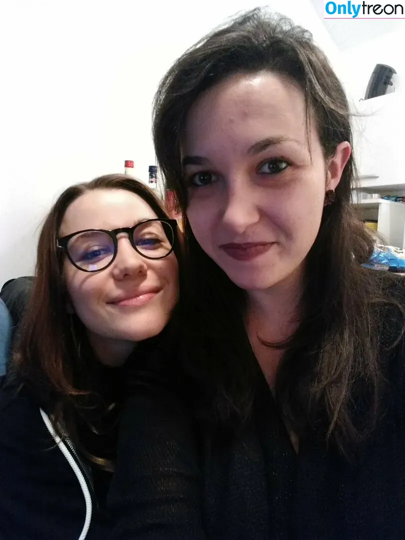 Aayley nude photo #0046 (French streamer)