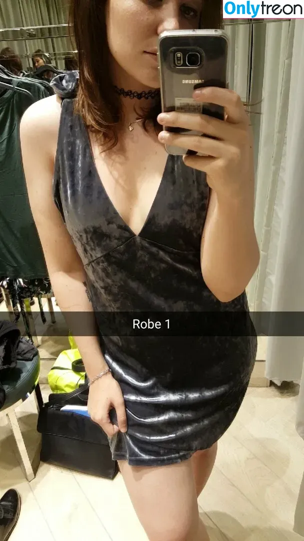 Aayley nude photo #0048 (French streamer)