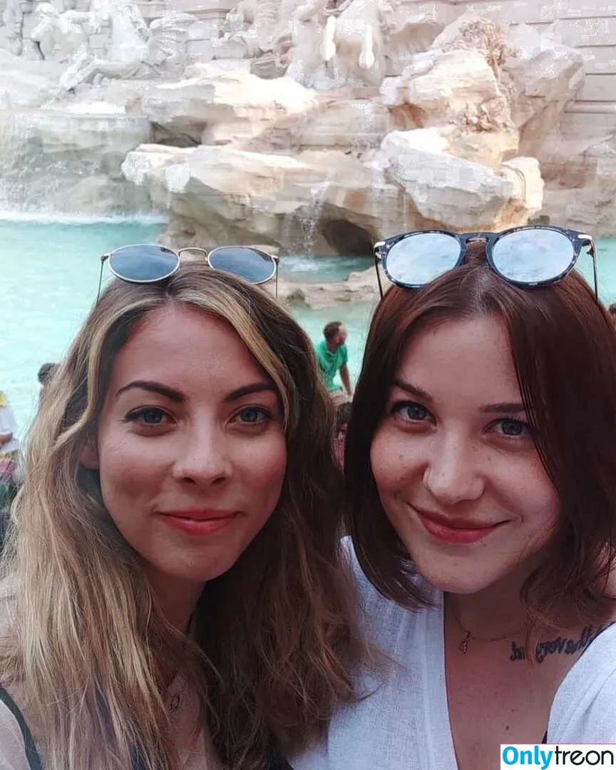 Aayley nude photo #0061 (French streamer)