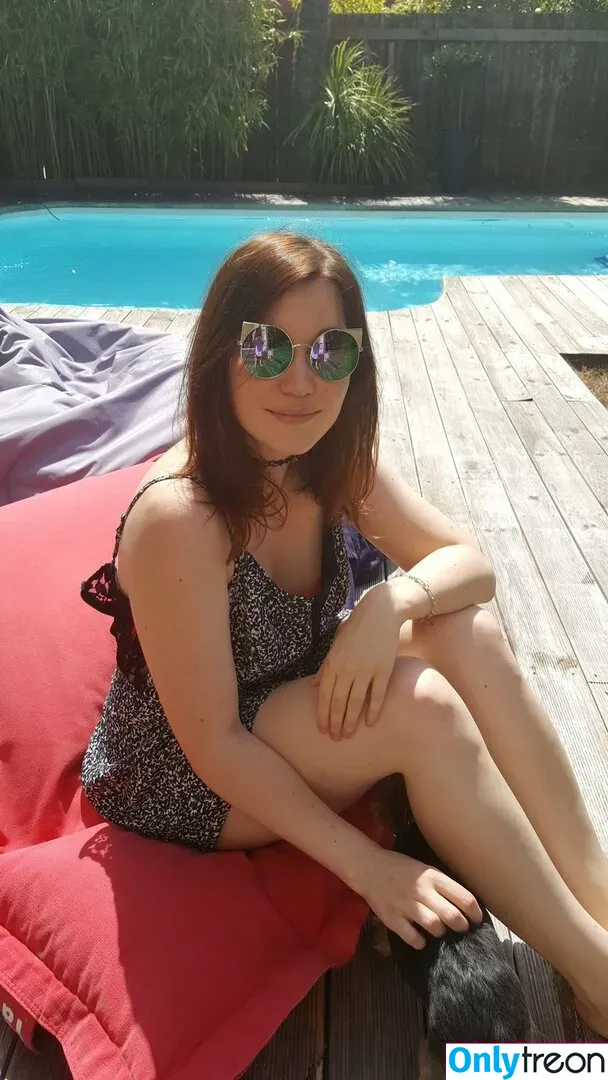 Aayley nude photo #0069 (French streamer)