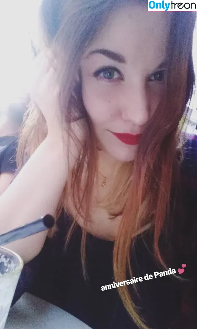 Aayley nude photo #0073 (French streamer)