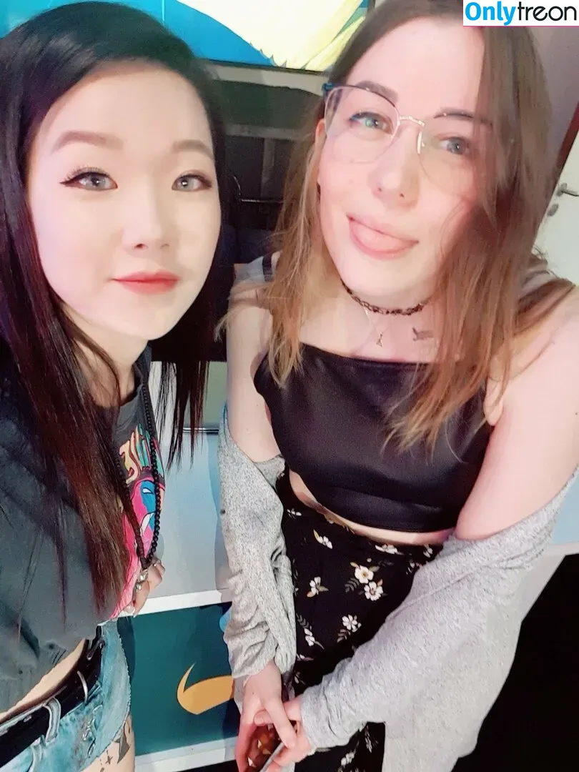 Aayley nude photo #0086 (French streamer)