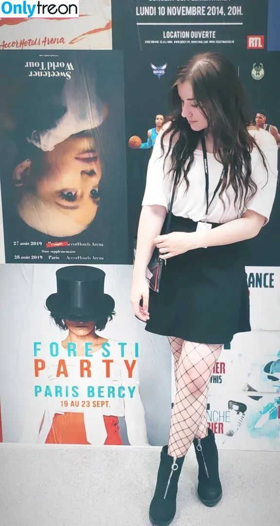 Aayley nude photo #0105 (French streamer)