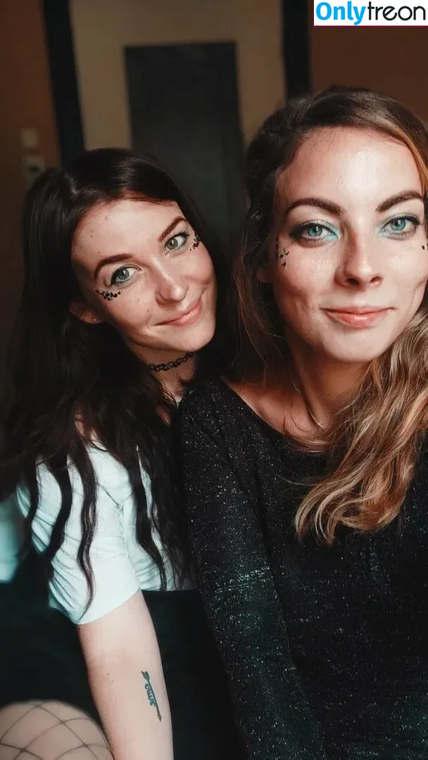 Aayley nude photo #0106 (French streamer)