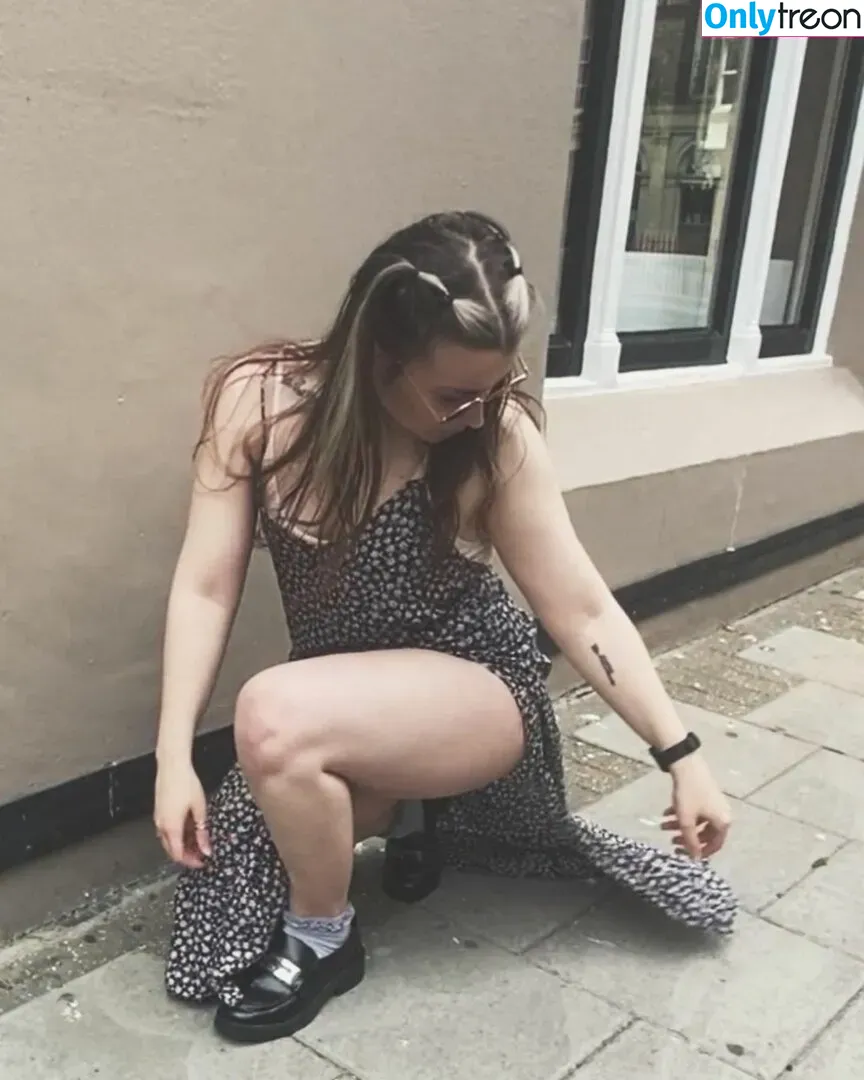 Aayley nude photo #0147 (French streamer)