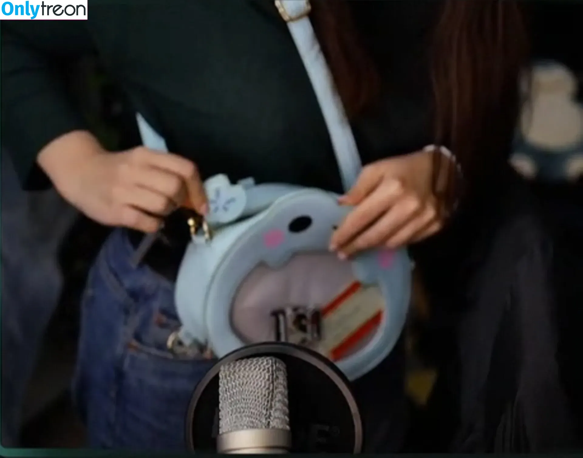 Aayley голая photo #0153 (French streamer)