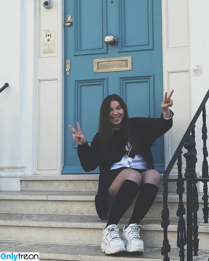 Aayley nude photo #0156 (French streamer)