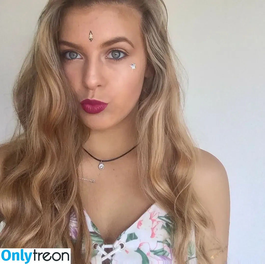 Abbey-Rose Hay nude photo #0001 (abbey_rose / abbeyrosehay)