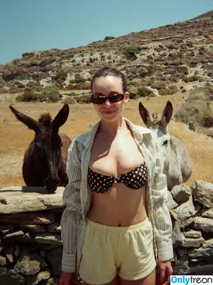 Abbie Chatfield / abbiechatfield nude photo #0947