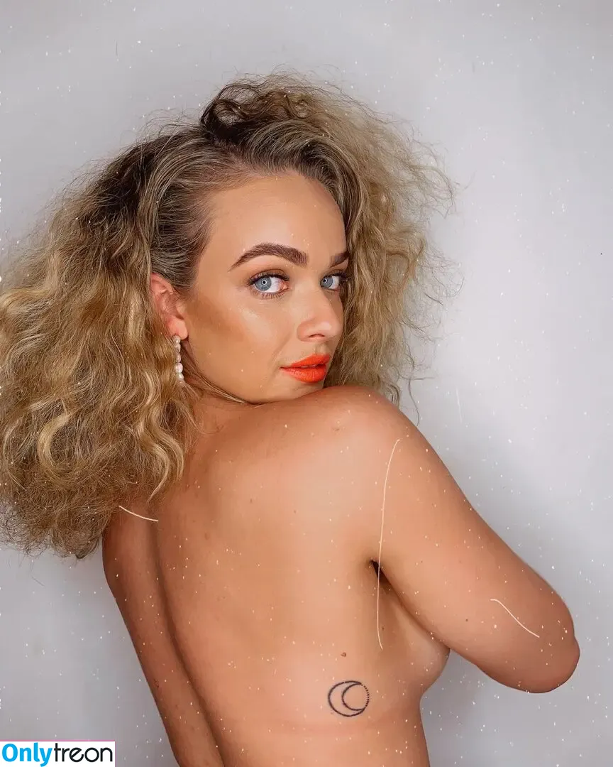 Abbie Chatfield nude photo #0339 (abbiechatfield)