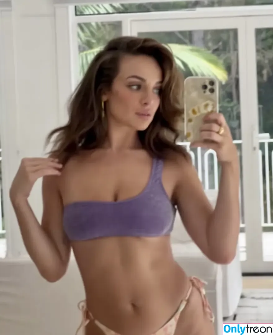 Abbie Chatfield nude photo #0426 (abbiechatfield)