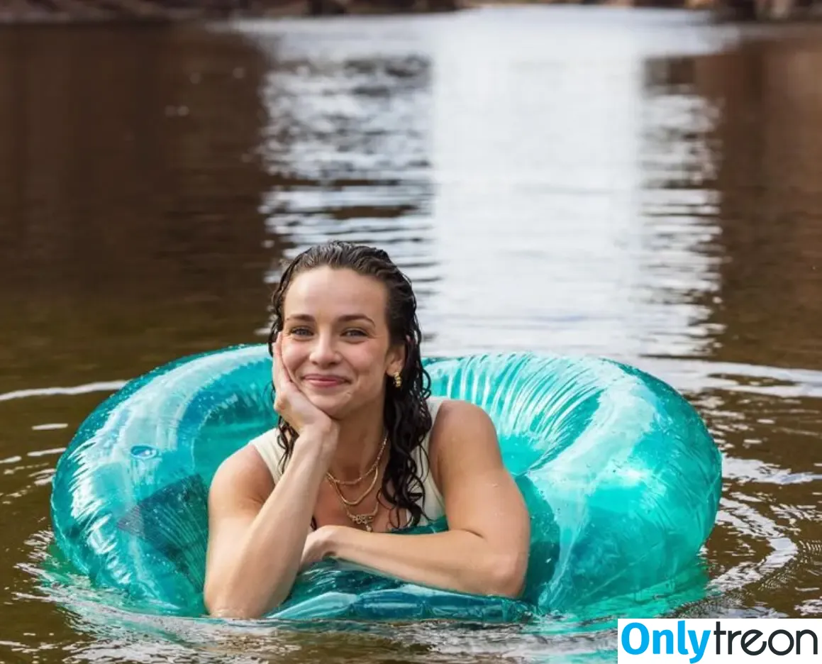 Abbie Chatfield nude photo #0566 (abbiechatfield)