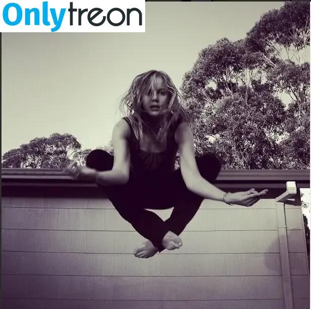 Abbie Cornish nude photo #0089 (abbiecornish)
