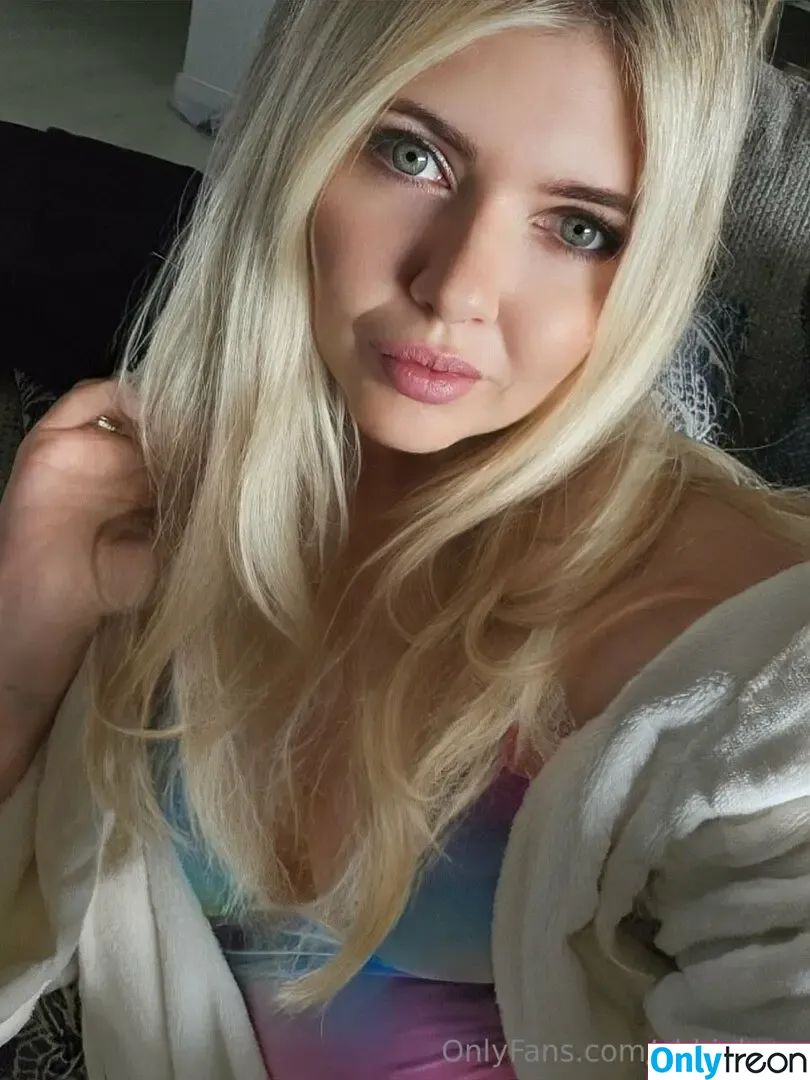 abbieleex nude photo #0835 (abbie.lee.x)