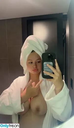 Abbienicole / abbieishere / abbieramsay / badgalnic / imwithabbie nude photo #0022