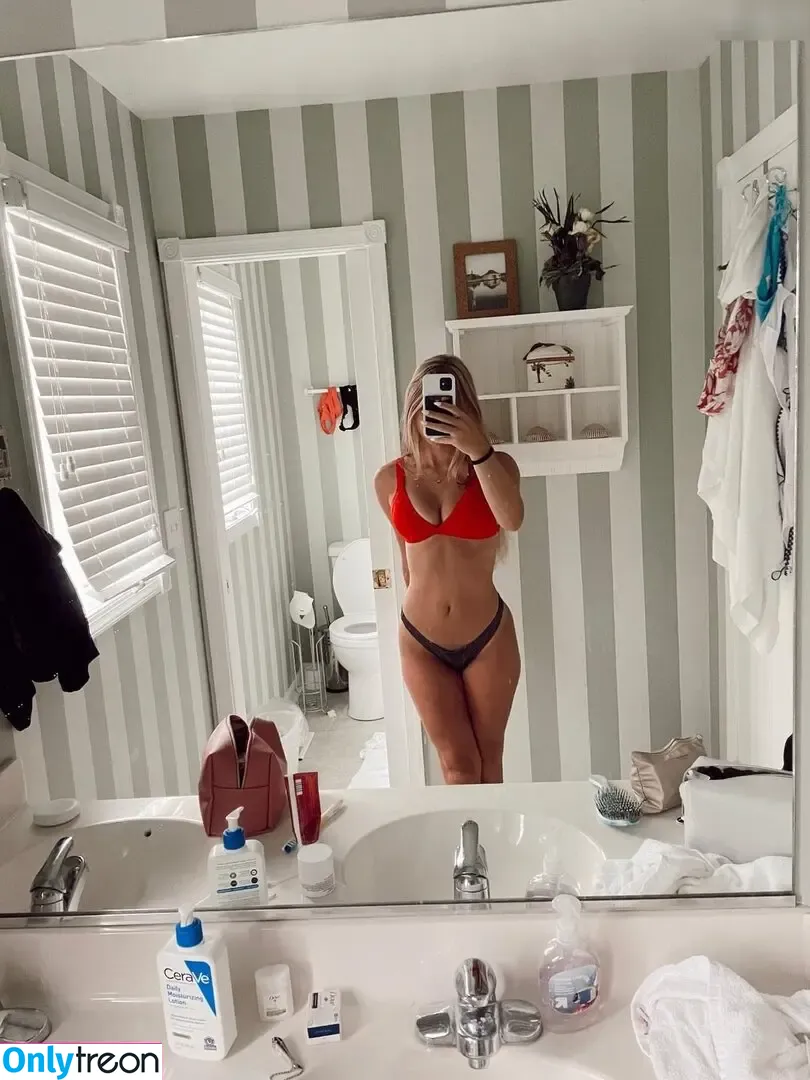 Abby Champlin nude photo #0026 (abbychamplin_)