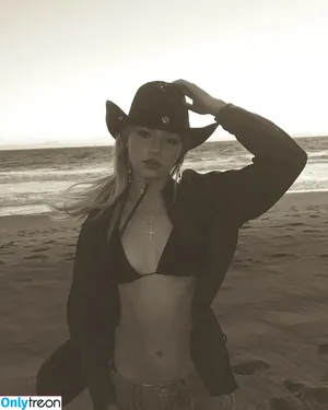 Abby Paradise / Abby Saltzman / abby.saltzman nude photo #0126