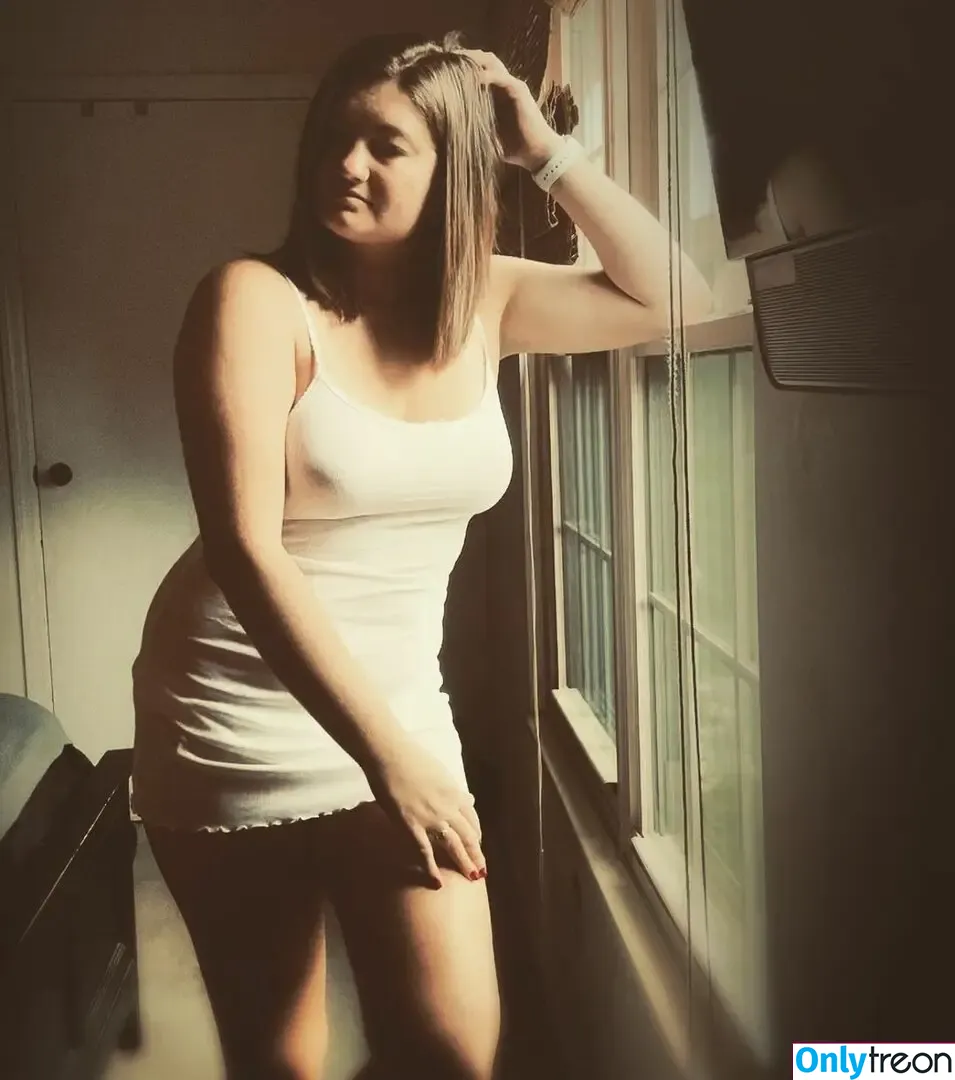 Abby Rhyane nude photo #0001 (OhioHotWife / ohiohotwife10)