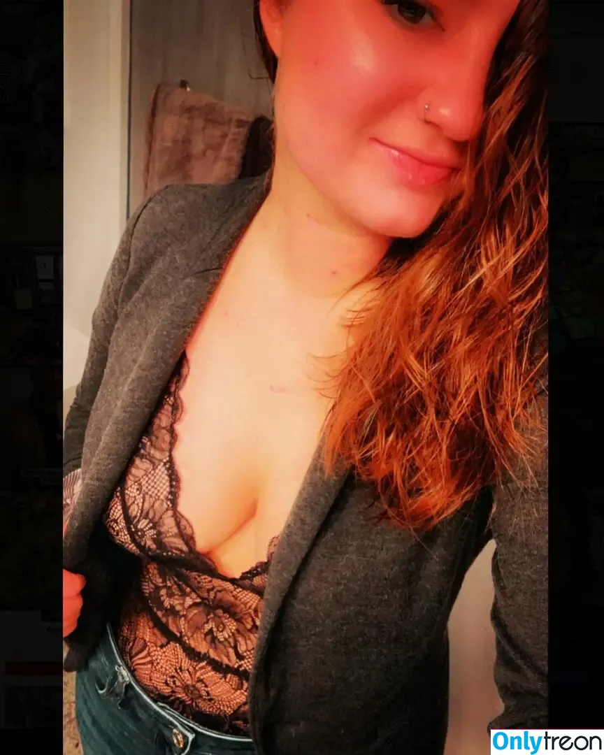 Abby Rhyane nude photo #0004 (OhioHotWife / ohiohotwife10)