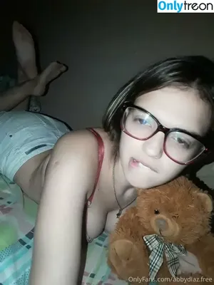 abbydiazfree / abigailz23 nude photo #0012